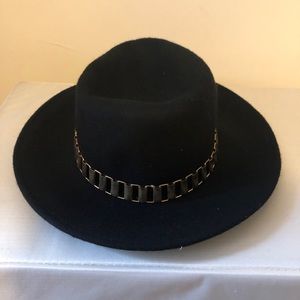 Black Chained Wool Hat